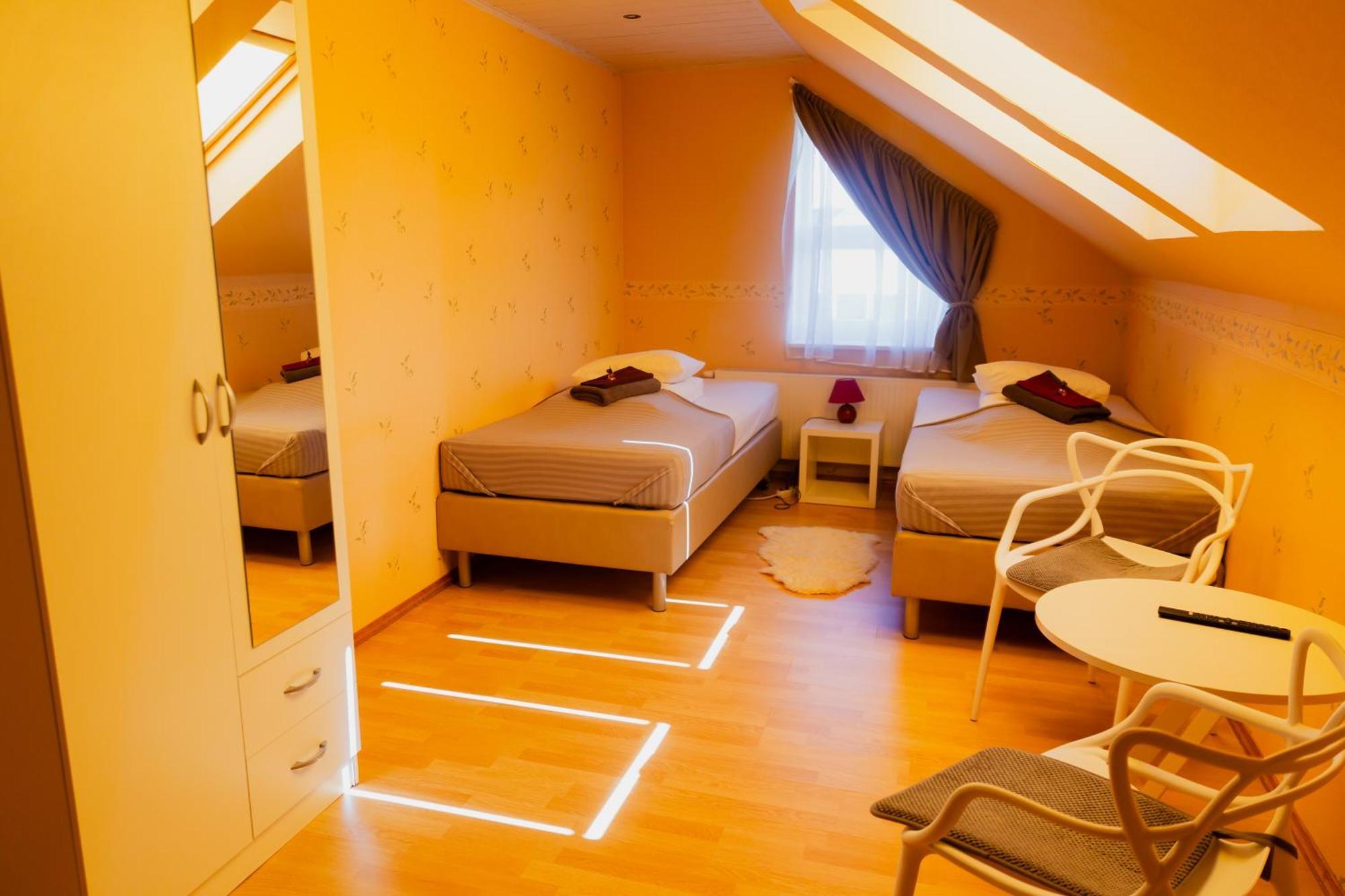 Konrad Family Guesthouse Kuressaare Habitación foto