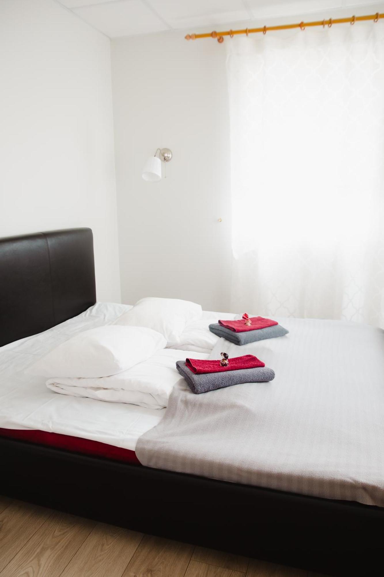 Konrad Family Guesthouse Kuressaare Habitación foto