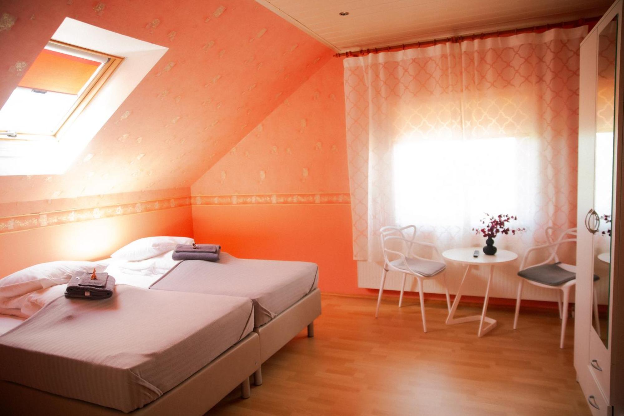 Konrad Family Guesthouse Kuressaare Habitación foto