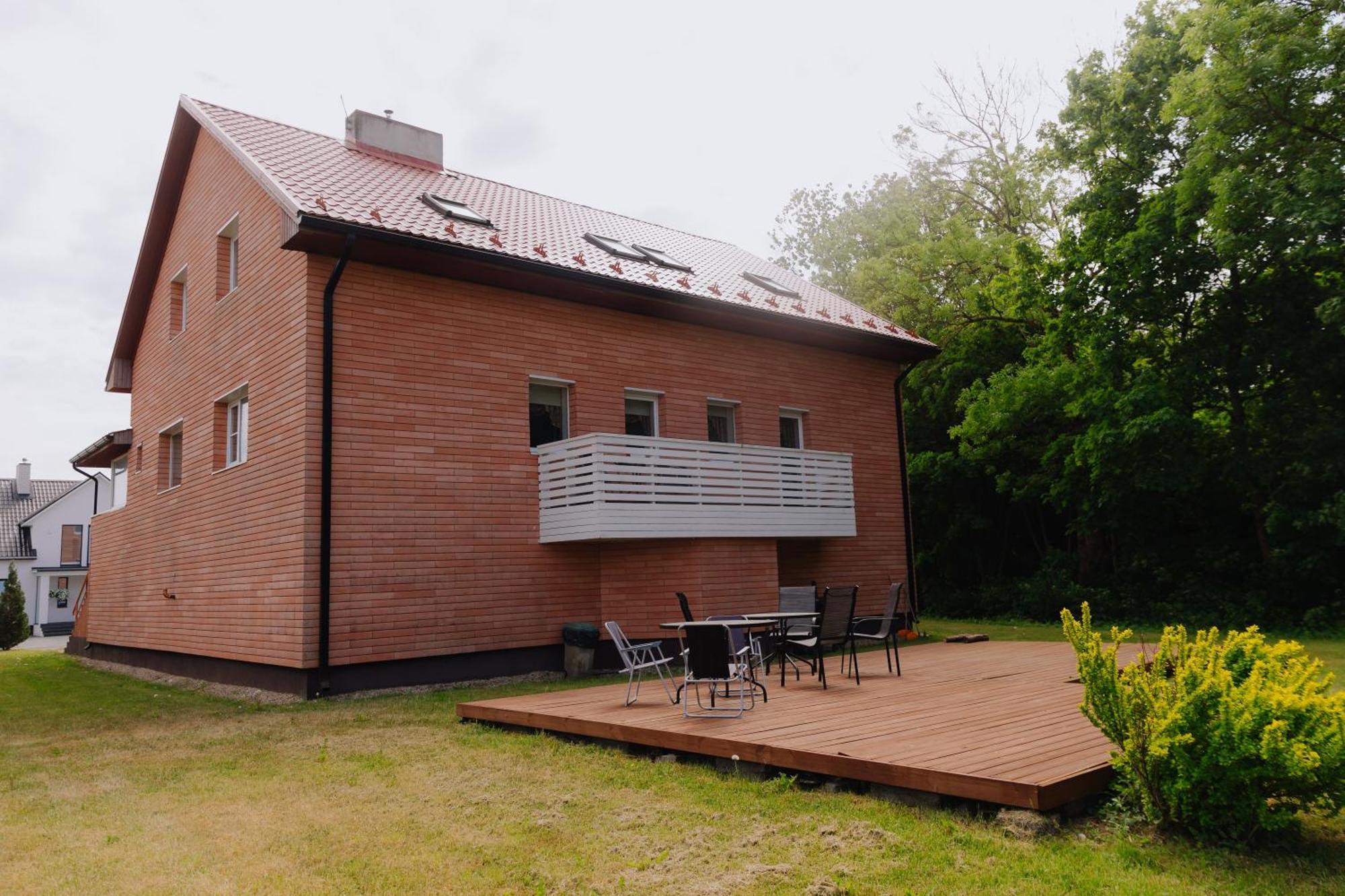 Konrad Family Guesthouse Kuressaare Exterior foto